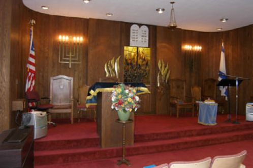 B’ruchim HaBa’im!  Welcome to Emanuel Jacob Congregation!
